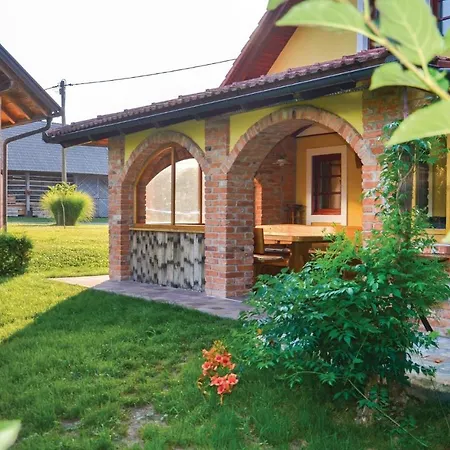 Three-bedroom In * Gradac