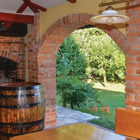 Three-bedroom In Gradac